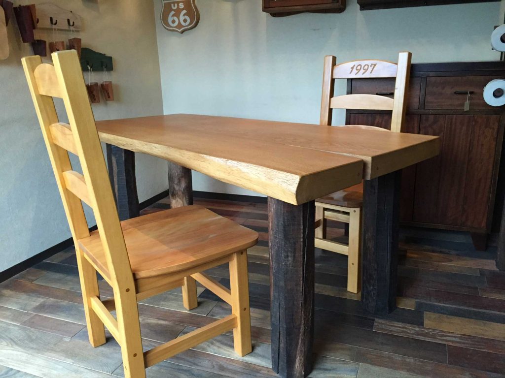 オーダー家具：ダイニングテーブルとイス（椅子：カバ桜材）