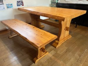 ダイニング・ベンチの再生塗装完成